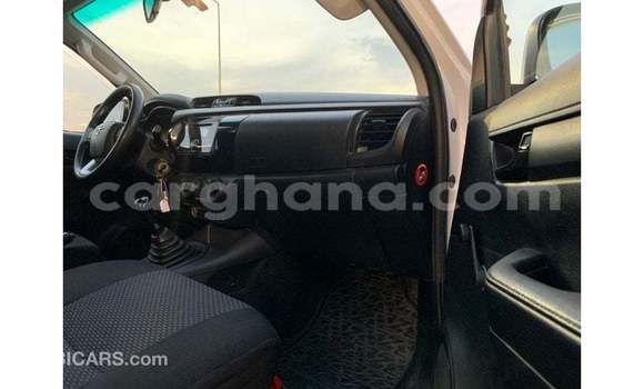 Ra Imported Toyota Hilux funfun Ọkọ̀ in Import - Dubai ni Ashanti Ra Imported Toyota Hilux funfun Ọkọ̀ in Import - Dubai ni Ashanti