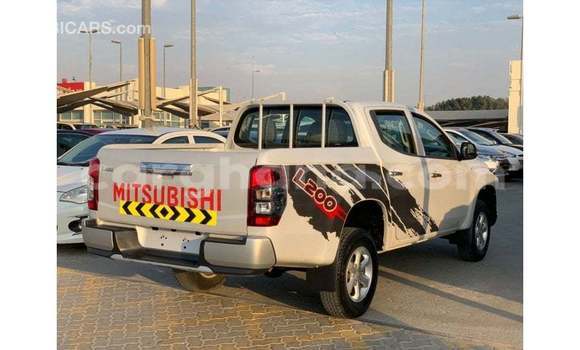 Ra Imported Mitsubishi L200 funfun Ọkọ̀ in Import - Dubai ni Ashanti Ra Imported Mitsubishi L200 funfun Ọkọ̀ in Import - Dubai ni Ashanti