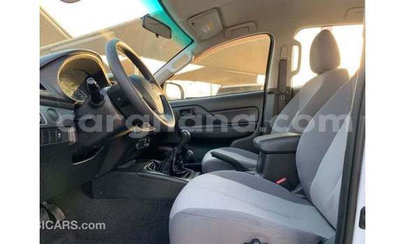 Ra Imported Mitsubishi L200 funfun Ọkọ̀ in Import - Dubai ni Ashanti Ra Imported Mitsubishi L200 funfun Ọkọ̀ in Import - Dubai ni Ashanti