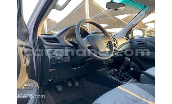 Ra Imported Mitsubishi L200 funfun Ọkọ̀ in Import - Dubai ni Ashanti Ra Imported Mitsubishi L200 funfun Ọkọ̀ in Import - Dubai ni Ashanti