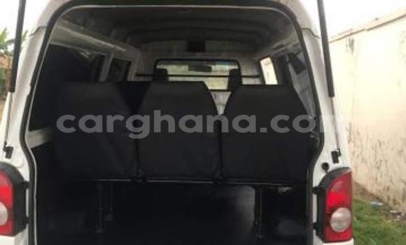 Ra Àlòkù Hyundai H1 funfun Ọkọ̀ in Sekondi–Takoradi Metropolitan ni Oorun Ra Àlòkù Hyundai H1 funfun Ọkọ̀ in Sekondi–Takoradi Metropolitan ni Oorun