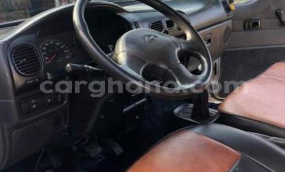 Ra Àlòkù Hyundai H1 funfun Ọkọ̀ in Sekondi–Takoradi Metropolitan ni Oorun Ra Àlòkù Hyundai H1 funfun Ọkọ̀ in Sekondi–Takoradi Metropolitan ni Oorun