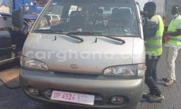 Ra Àlòkù Hyundai H1 funfun Ọkọ̀ in Sekondi–Takoradi Metropolitan ni Oorun Ra Àlòkù Hyundai H1 funfun Ọkọ̀ in Sekondi–Takoradi Metropolitan ni Oorun