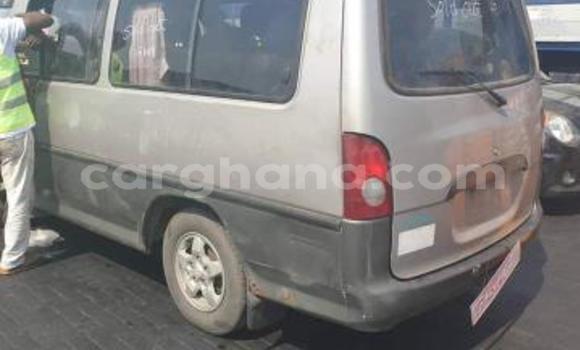 Ra Àlòkù Hyundai H1 funfun Ọkọ̀ in Sekondi–Takoradi Metropolitan ni Oorun Ra Àlòkù Hyundai H1 funfun Ọkọ̀ in Sekondi–Takoradi Metropolitan ni Oorun