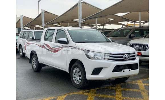 Ra Imported Toyota Hilux funfun Ọkọ̀ in Import - Dubai ni Ashanti Ra Imported Toyota Hilux funfun Ọkọ̀ in Import - Dubai ni Ashanti