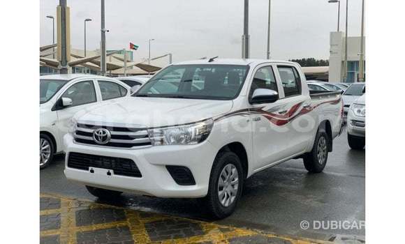 Ra Imported Toyota Hilux funfun Ọkọ̀ in Import - Dubai ni Ashanti Ra Imported Toyota Hilux funfun Ọkọ̀ in Import - Dubai ni Ashanti