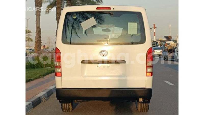 Big with watermark toyota hiace ashanti import dubai 52928