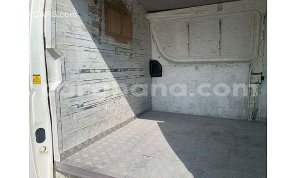 Ra Imported Toyota Hiace funfun Ọkọ̀ in Import - Dubai ni Ashanti Ra Imported Toyota Hiace funfun Ọkọ̀ in Import - Dubai ni Ashanti