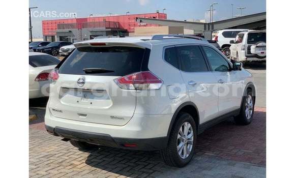 Ra Imported Nissan Rogue funfun Ọkọ̀ in Import - Dubai ni Ashanti Ra Imported Nissan Rogue funfun Ọkọ̀ in Import - Dubai ni Ashanti
