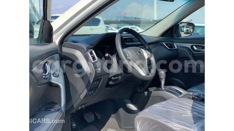 Big with watermark nissan rogue ashanti import dubai 52937