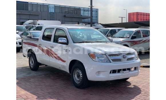Sayi Imported Toyota Hilux White Mota in Import - Dubai a Ashanti Sayi Imported Toyota Hilux White Mota in Import - Dubai a Ashanti