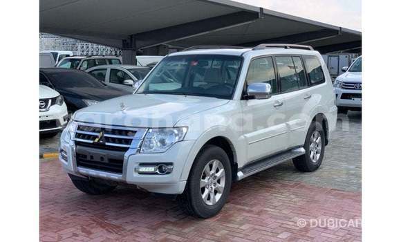 Ra Imported Mitsubishi Pajero funfun Ọkọ̀ in Import - Dubai ni Ashanti Ra Imported Mitsubishi Pajero funfun Ọkọ̀ in Import - Dubai ni Ashanti
