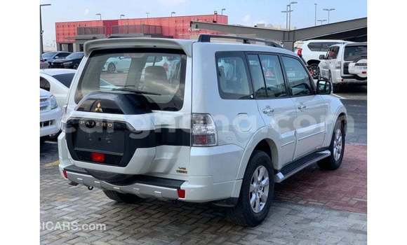 Ra Imported Mitsubishi Pajero funfun Ọkọ̀ in Import - Dubai ni Ashanti Ra Imported Mitsubishi Pajero funfun Ọkọ̀ in Import - Dubai ni Ashanti