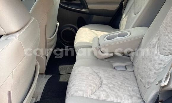 Ra Àlòkù Toyota RAV4 Red Ọkọ̀ in Sekondi–Takoradi Metropolitan ni Oorun Ra Àlòkù Toyota RAV4 Red Ọkọ̀ in Sekondi–Takoradi Metropolitan ni Oorun