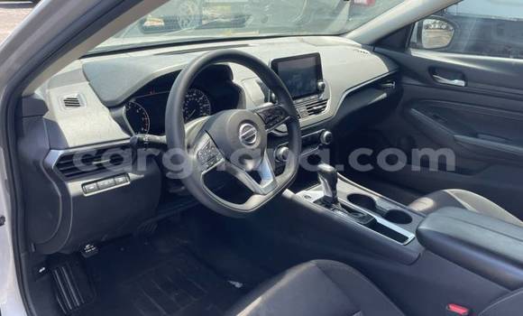 Sayi Na hannu Nissan Altima Azurfa Mota in Accra a Greater Accra Sayi Na hannu Nissan Altima Azurfa Mota in Accra a Greater Accra