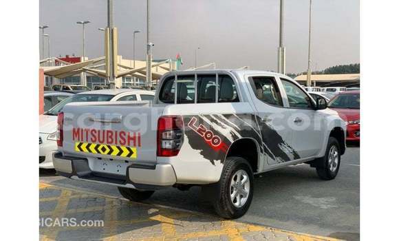 Ra Imported Mitsubishi L200 funfun Ọkọ̀ in Import - Dubai ni Ashanti Ra Imported Mitsubishi L200 funfun Ọkọ̀ in Import - Dubai ni Ashanti