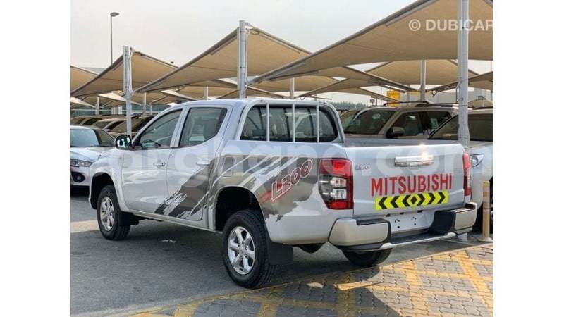 Big with watermark mitsubishi l200 ashanti import dubai 52972