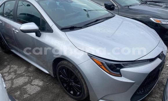 Sayi Na hannu Toyota Corolla Azurfa Mota in Accra a Greater Accra
