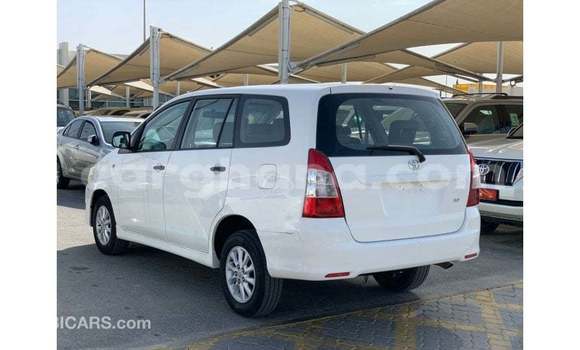 Ra Imported Toyota Innova funfun Ọkọ̀ in Import - Dubai ni Ashanti Ra Imported Toyota Innova funfun Ọkọ̀ in Import - Dubai ni Ashanti