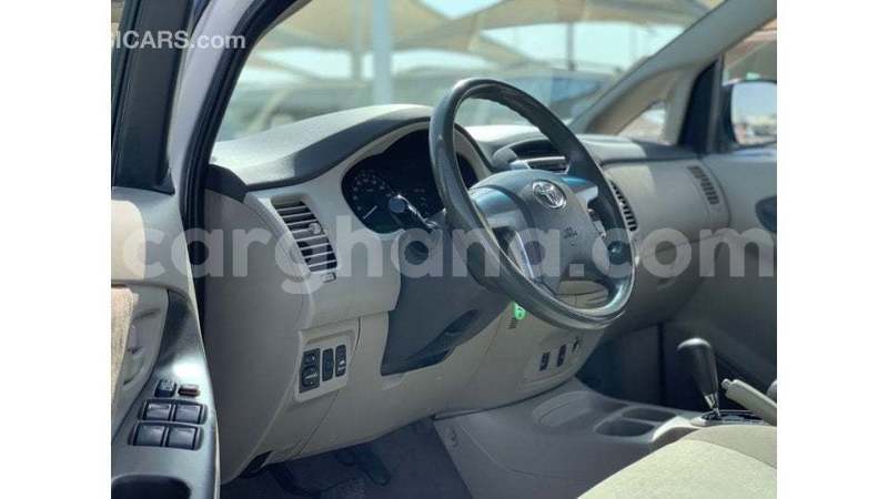 Big with watermark toyota innova ashanti import dubai 53003