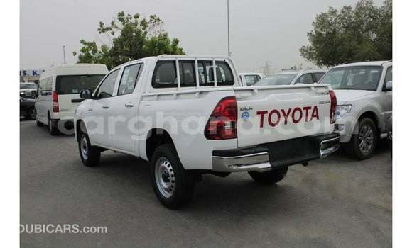Buy Import Toyota Hilux White Car in Import - Dubai in Ashanti Buy Import Toyota Hilux White Car in Import - Dubai in Ashanti