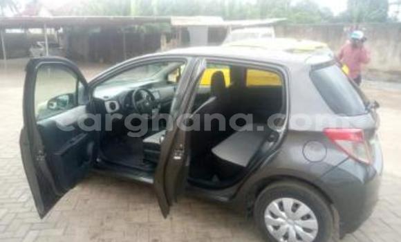 Ra Àlòkù Toyota Vitz Silver Ọkọ̀ in Sekondi–Takoradi Metropolitan ni Oorun Ra Àlòkù Toyota Vitz Silver Ọkọ̀ in Sekondi–Takoradi Metropolitan ni Oorun