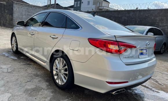 Ra Àlòkù Honda Accord funfun Ọkọ̀ in Sekondi–Takoradi Metropolitan ni Oorun Ra Àlòkù Honda Accord funfun Ọkọ̀ in Sekondi–Takoradi Metropolitan ni Oorun