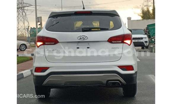Buy Import Hyundai Santa Fe White Car in Import - Dubai in Ashanti Buy Import Hyundai Santa Fe White Car in Import - Dubai in Ashanti