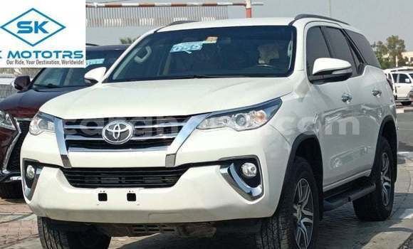 Buy Import Toyota Fortuner White Car in Import - Dubai in Ashanti Buy Import Toyota Fortuner White Car in Import - Dubai in Ashanti
