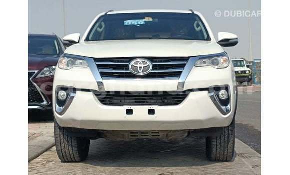 Buy Import Toyota Fortuner White Car in Import - Dubai in Ashanti Buy Import Toyota Fortuner White Car in Import - Dubai in Ashanti