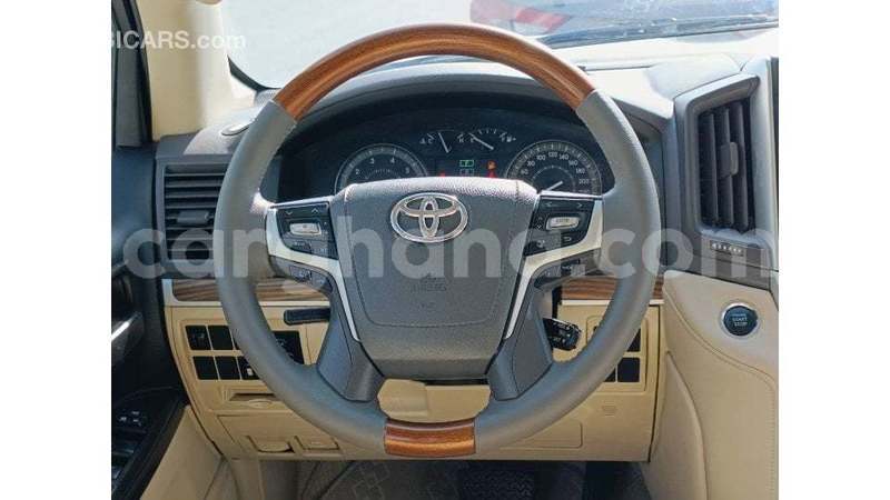 Big with watermark toyota land cruiser ashanti import dubai 53056