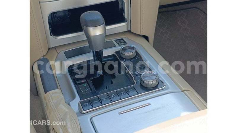 Big with watermark toyota land cruiser ashanti import dubai 53056