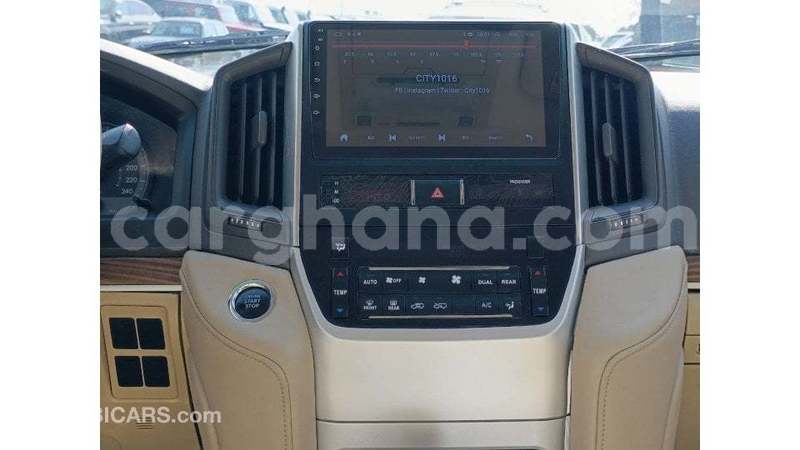 Big with watermark toyota land cruiser ashanti import dubai 53056