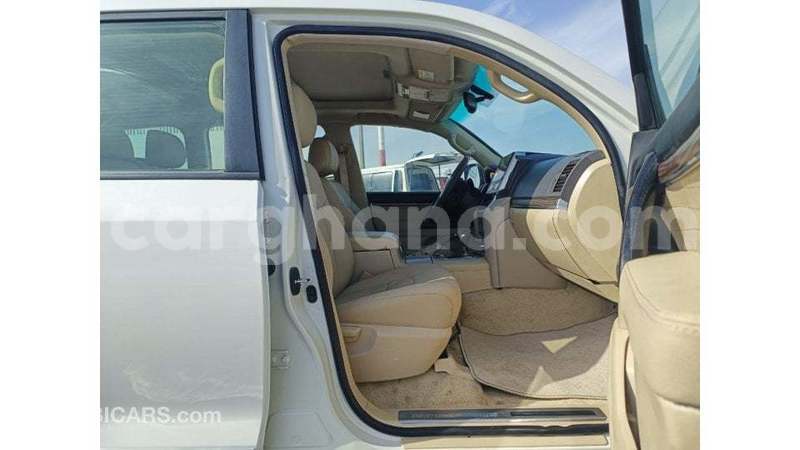 Big with watermark toyota land cruiser ashanti import dubai 53056