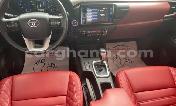 Ra Àlòkù Toyota Hilux funfun Ọkọ̀ in Sekondi–Takoradi Metropolitan ni Oorun Ra Àlòkù Toyota Hilux funfun Ọkọ̀ in Sekondi–Takoradi Metropolitan ni Oorun