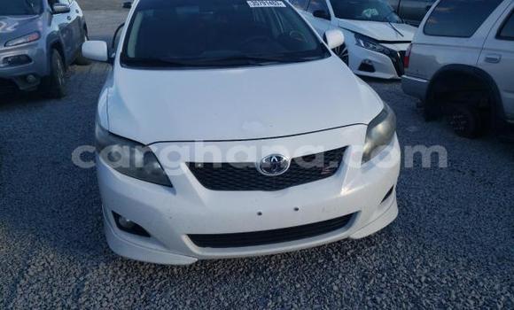 Sayi Na hannu Toyota Corolla White Mota in Accra a Greater Accra Sayi Na hannu Toyota Corolla White Mota in Accra a Greater Accra