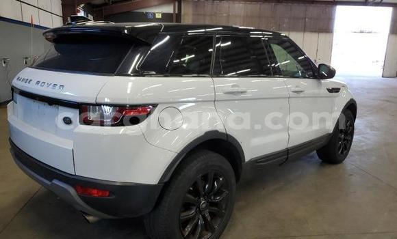Sayi Na hannu Land Rover Range Rover Evoque White Mota in Accra a Greater Accra Sayi Na hannu Land Rover Range Rover Evoque White Mota in Accra a Greater Accra
