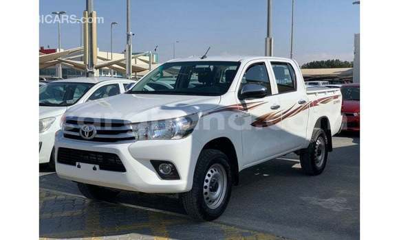 Ra Imported Toyota Hilux funfun Ọkọ̀ in Import - Dubai ni Ashanti Ra Imported Toyota Hilux funfun Ọkọ̀ in Import - Dubai ni Ashanti