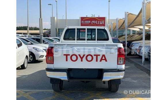 Ra Imported Toyota Hilux funfun Ọkọ̀ in Import - Dubai ni Ashanti Ra Imported Toyota Hilux funfun Ọkọ̀ in Import - Dubai ni Ashanti