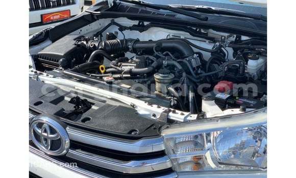 Ra Imported Toyota Hilux funfun Ọkọ̀ in Import - Dubai ni Ashanti Ra Imported Toyota Hilux funfun Ọkọ̀ in Import - Dubai ni Ashanti