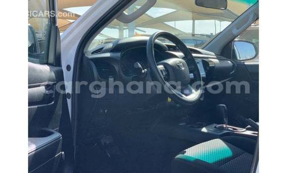 Ra Imported Toyota Hilux funfun Ọkọ̀ in Import - Dubai ni Ashanti Ra Imported Toyota Hilux funfun Ọkọ̀ in Import - Dubai ni Ashanti