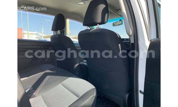Ra Imported Toyota Hilux funfun Ọkọ̀ in Import - Dubai ni Ashanti Ra Imported Toyota Hilux funfun Ọkọ̀ in Import - Dubai ni Ashanti