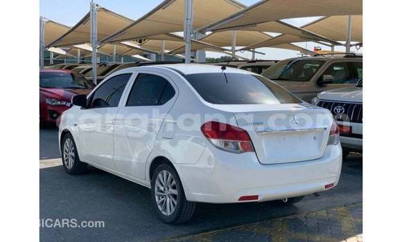 Ra Imported Mitsubishi Attrage funfun Ọkọ̀ in Import - Dubai ni Ashanti Ra Imported Mitsubishi Attrage funfun Ọkọ̀ in Import - Dubai ni Ashanti
