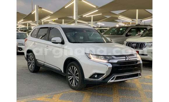 Sayi Imported Mitsubishi Outlander White Mota in Import - Dubai a Ashanti Sayi Imported Mitsubishi Outlander White Mota in Import - Dubai a Ashanti