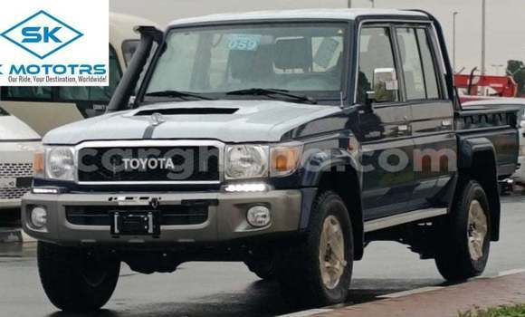 Sayi Imported Toyota Land Cruiser Blue Mota in Import - Dubai a Ashanti