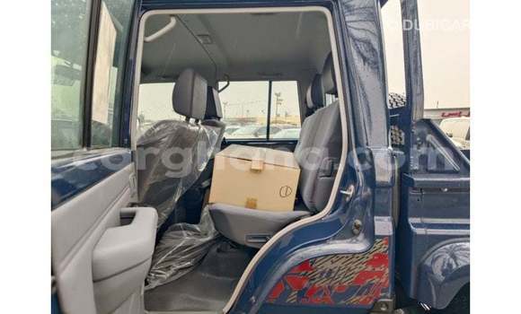 Buy Import Toyota Land Cruiser Blue Car in Import - Dubai in Ashanti Buy Import Toyota Land Cruiser Blue Car in Import - Dubai in Ashanti