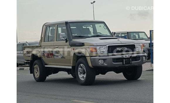 Ra Imported Toyota Land Cruiser Alagara Ọkọ̀ in Import - Dubai ni Ashanti Ra Imported Toyota Land Cruiser Alagara Ọkọ̀ in Import - Dubai ni Ashanti