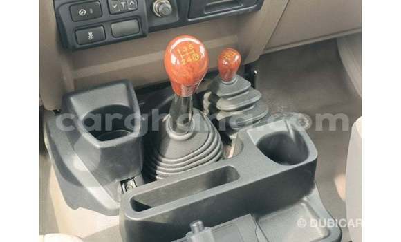 Ra Imported Toyota Land Cruiser Alagara Ọkọ̀ in Import - Dubai ni Ashanti Ra Imported Toyota Land Cruiser Alagara Ọkọ̀ in Import - Dubai ni Ashanti