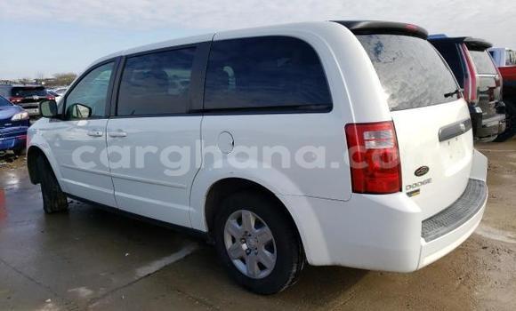 Sayi Na hannu Dodge Caravan White Mota in Accra a Greater Accra Sayi Na hannu Dodge Caravan White Mota in Accra a Greater Accra