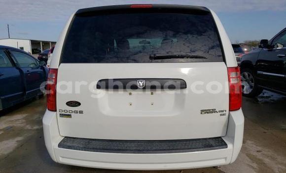 Sayi Na hannu Dodge Caravan White Mota in Accra a Greater Accra Sayi Na hannu Dodge Caravan White Mota in Accra a Greater Accra